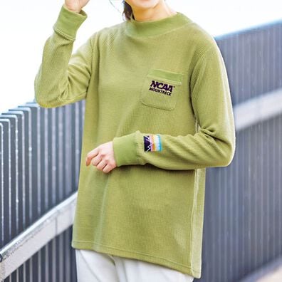 BELLUNA（ベルーナ）の「＜ＮＣＡＡ＞裏起毛ワッフルプルオーバー（カットソー）」