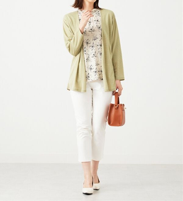 BELLUNA（ベルーナ）の「【2点セット】花柄プルオーバー＆カーデアンサンブル（アンサンブル）」｜詳細画像