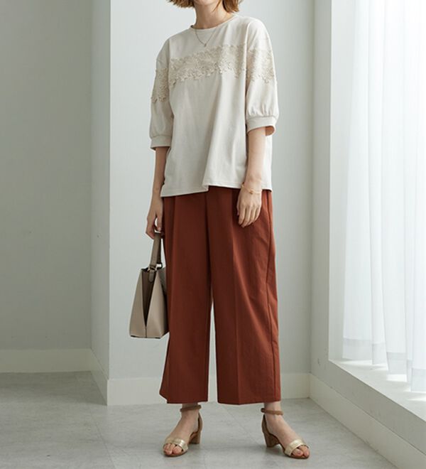 BELLUNA（ベルーナ）の「ケミカルレース使い華やかプルオーバー（カットソー）」｜詳細画像