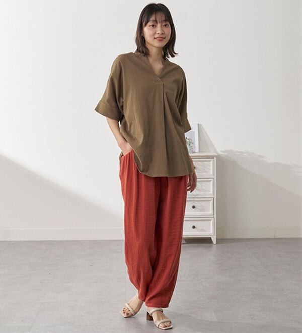 BELLUNA（ベルーナ）の「綿麻ダブルガーゼポッケギャザーパンツ（フルレングスパンツ）」｜詳細画像