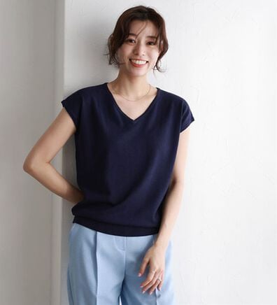 Pierrot（ピエロ）の「【選べる２ネック】シルクタッチフレンチスリーブニット（ニット・セーター）」