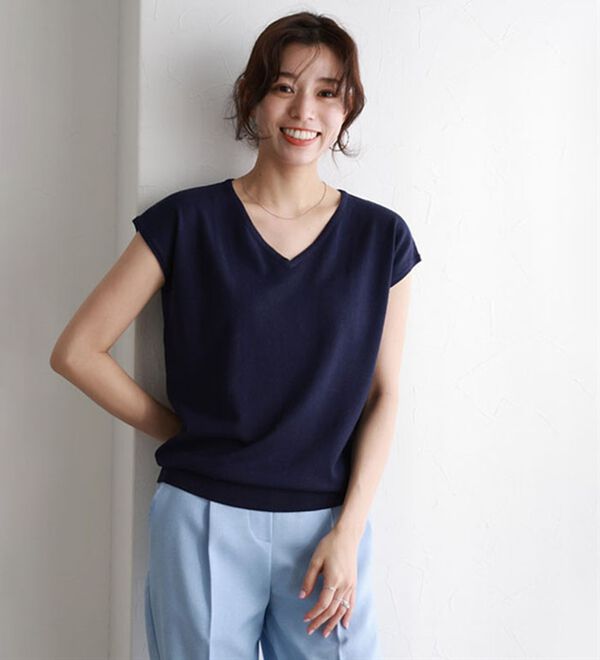 Pierrot（ピエロ）の「【選べる２ネック】シルクタッチフレンチスリーブニット（ニット・セーター）」｜詳細画像