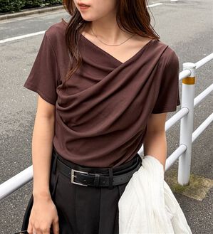 RANAN（ラナン）の「【ひんやり／着映え】上品ドレープリブＴシャツ（カットソー）」｜ダークブラウン