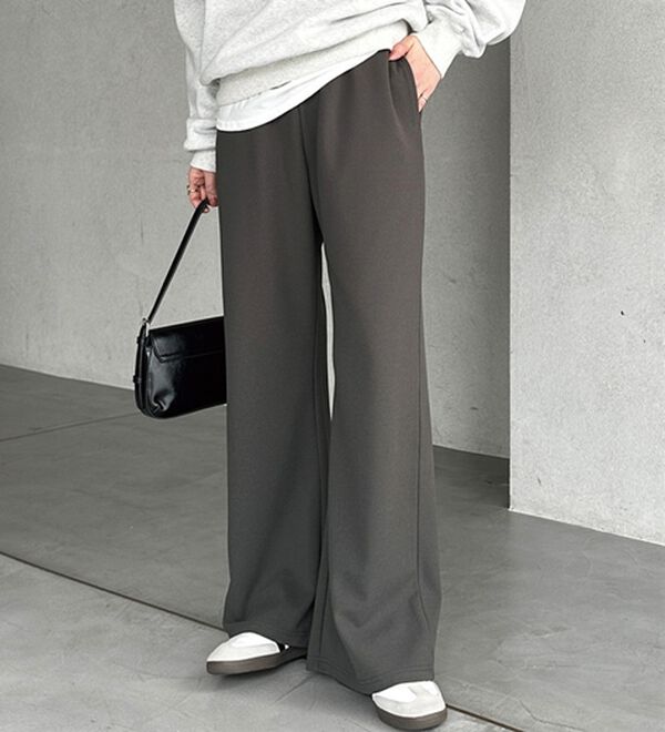 GeeRA（ジーラ）の「美脚見えカーブフレアパンツ（フルレングスパンツ）」｜詳細画像