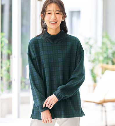 BELLUNA（ベルーナ）の「まるで着る毛布！静電防止付裏ファーニットリブトレーナー（トレーナー・スウェット）」