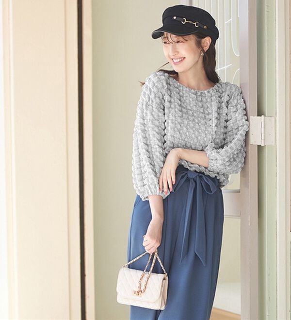 alotta（アロッタ）の「ぽこぽこゴム使いプルオーバー（カットソー）」｜ライトグレー系