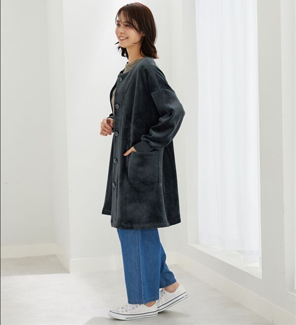 BELLUNA（ベルーナ）の「ふんわりなめらか裏ベロアカーデワンピース（その他カーディガン）」｜詳細画像