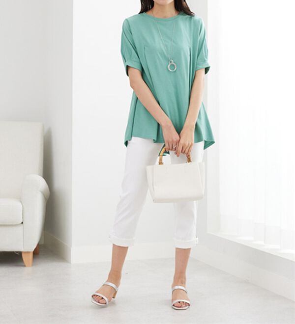 BELLUNA（ベルーナ）の「バックフレアーパフ袖プルオーバー（カットソー）」｜詳細画像