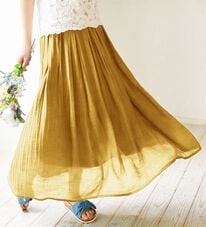 Viola e Viola（ヴィオラ エ ヴィオラ）の「スラブ素材マキシフレアースカート（ひざ丈スカート）」