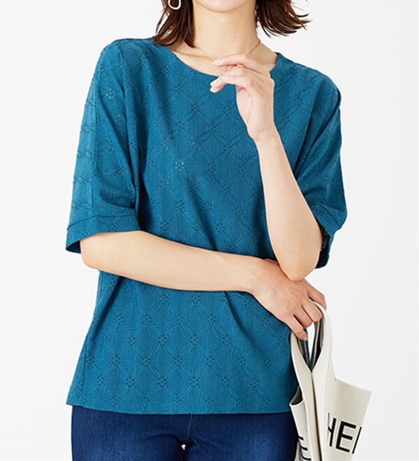 BELLUNA（ベルーナ）の「総レース素材ドルマンプルオーバー（カットソー）」｜詳細画像