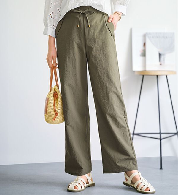 BELLUNA（ベルーナ）の「サラもちライト！快適ドロストワイドパンツ（ワイドパンツ・ガウチョ）」｜オリーブ