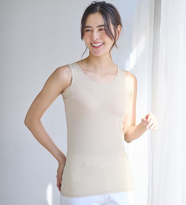 LAVIENNE（ラヴィエンヌ）の「【とろけるような肌ざわり】テンセル（ＴＭ）繊維コットン混汗取りパッド付タンク（肌着・インナーウェア）」｜シルクベージュ