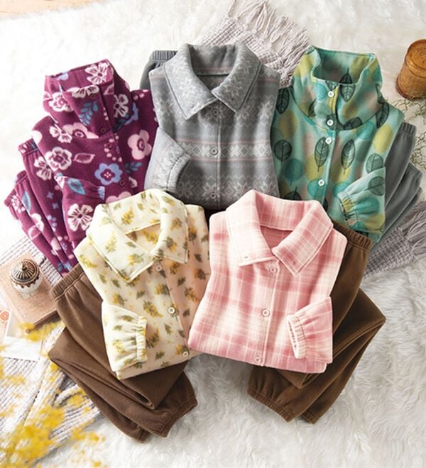 LAVIENNE（ラヴィエンヌ）の「ソフトでかるぽかフリースパジャマ（パジャマ・ルームウェア）」｜詳細画像