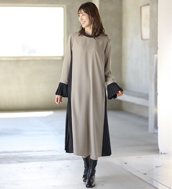 BELLUNA（ベルーナ）の「大人のモノトーンを着こなす配色プリーツワンピース（その他ワンピース）」｜詳細画像
