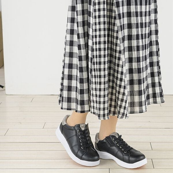 ルフラン（ルフラン）の「足がよろこぶもちかるサッとスニーカー（スニーカー）」｜詳細画像