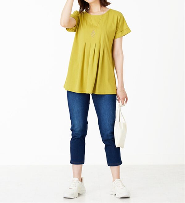 BELLUNA（ベルーナ）の「汗ジミ対策！タックデザインチュニック（チュニック）」｜詳細画像