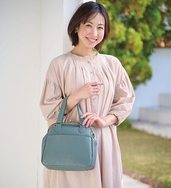 BELLUNA（ベルーナ）の「がばっと開く！がま口２ウェイ手提げ（ハンドバッグ）」｜詳細画像