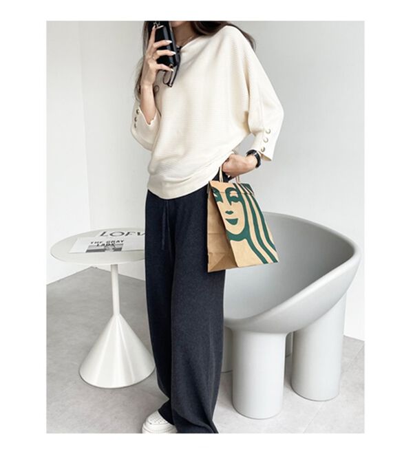 GeeRA（ジーラ）の「袖ボタン付ドルマンニットトップス（ニット・セーター）」｜詳細画像