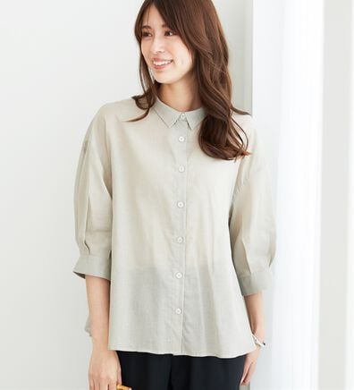 BELLUNA（ベルーナ）の「バックギャザー使いシアーシャツ（シャツ）」