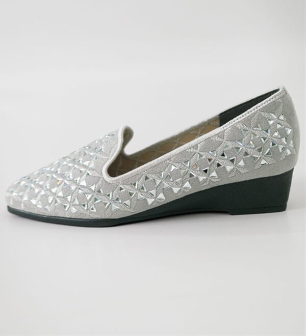 BELLUNA（ベルーナ）の「日本製きらめきビジューパンプス（パンプス）」｜詳細画像