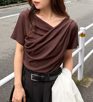 RANAN（ラナン）の「【ひんやり／着映え】上品ドレープリブＴシャツ（カットソー）」｜ダークブラウン