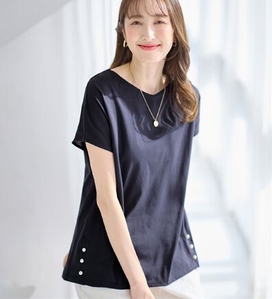 alotta（アロッタ）の「ひんやり裾パールデザインＴシャツ（カットソー）」