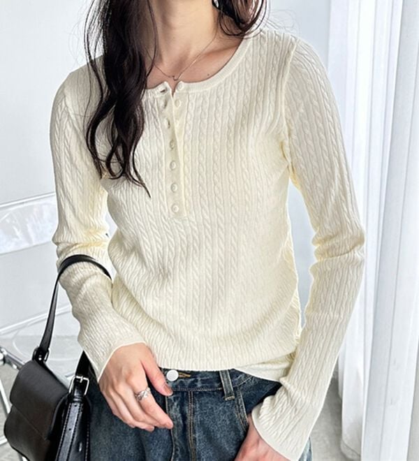 GeeRA（ジーラ）の「ミニケーブルヘンリーネックリブニット（ニット・セーター）」｜詳細画像