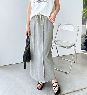 GeeRA（ジーラ）の「すっきり見え！フロントラインスウェットナロースカート（ロングスカート）」｜杢グレー