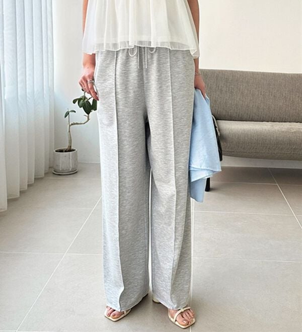 GeeRA（ジーラ）の「とろみイージーワイドピンタックパンツ（フルレングスパンツ）」｜詳細画像