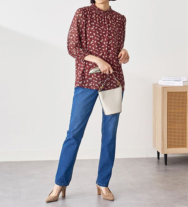 BELLUNA（ベルーナ）の「シフォンプリントシャーリング使いブラウス（ブラウス）」｜詳細画像