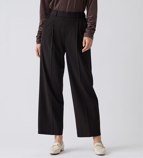 BELLUNA（ベルーナ）の「サマ見え（Ｓ）美脚タック使いワイドパンツ（ワイドパンツ・ガウチョ）」｜黒