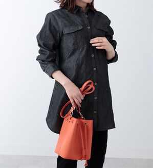 BELLUNA（ベルーナ）の「ポケットデザインデニムシャツチュニック（チュニック）」｜ブラック