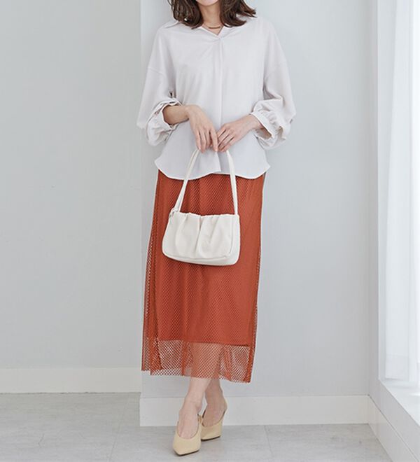 BELLUNA（ベルーナ）の「袖タックデザインスキッパーシャツ（シャツ）」｜詳細画像