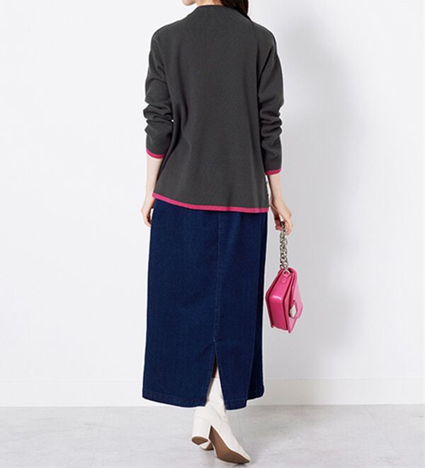 BELLUNA（ベルーナ）の「金ボタン使い配色ニットプルオーバー（ニット・セーター）」｜詳細画像