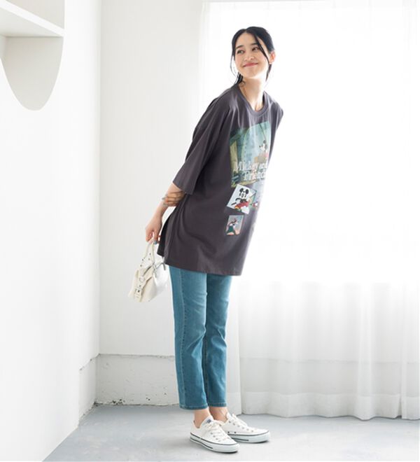 BELLUNA（ベルーナ）の「＜Ｄｉｓｎｅｙ＞ディズニー映画ＰＨＯＴＯ風Ｔシャツ（チュニック）」｜詳細画像