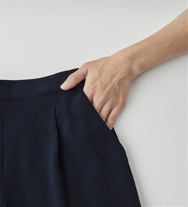 RANAN（ラナン）の「＜セットアップ＞バックパール調デザインフレアートップスパンツセット（パンツスーツ）」｜詳細画像