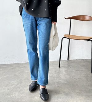 GeeRA（ジーラ）の「美脚シルエットテーパードデニムパンツ（テーパードパンツ）」｜ブルー