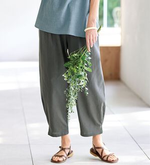 BELLUNA（ベルーナ）の「＜インド製＞スラブ綿タックデザインパンツ（フルレングスパンツ）」｜チャコール