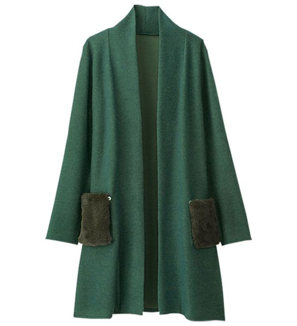 BELLUNA（ベルーナ）の「ポケットファー付デザインカーディガン（ニットカーディガン）」｜グリーン