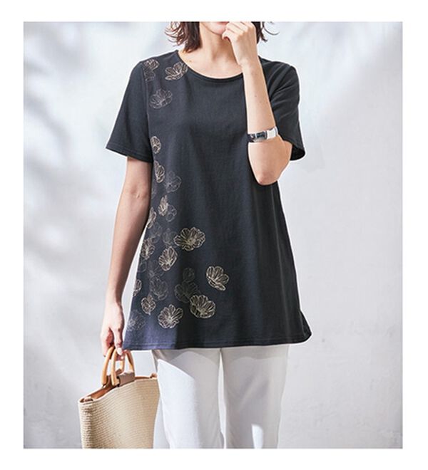 BELLUNA（ベルーナ）の「綿１００％ロング丈プリントＴシャツ（Tシャツ）」｜詳細画像