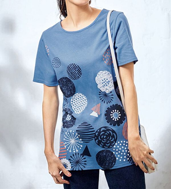 BELLUNA（ベルーナ）の「綿１００％ロング丈プリントＴシャツ（Tシャツ）」｜ドット柄