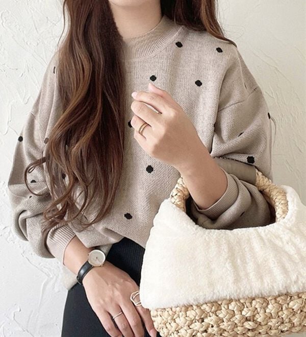 GeeRA（ジーラ）の「ドット柄ニットプルオーバー（ニット・セーター）」｜詳細画像