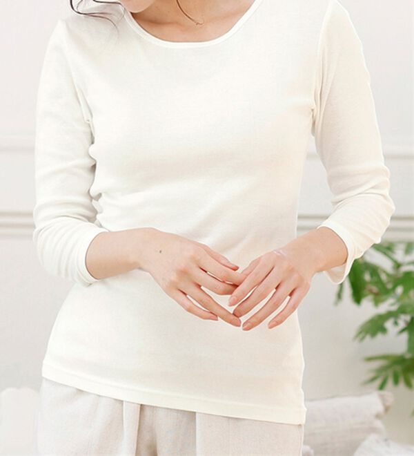 LAVIENNE（ラヴィエンヌ）の「＜カラフルコットン＞綿１００％クルーネックプルオーバー（８分袖）（肌着・インナーウェア）」｜詳細画像