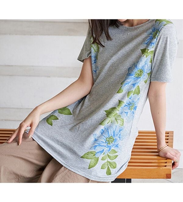 BELLUNA（ベルーナ）の「綿・テンセル（ＴＭ）繊維ロング丈プリントＴシャツ（Tシャツ）」｜詳細画像