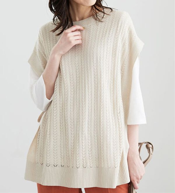 BELLUNA（ベルーナ）の「サイドリボン使いニットベストアンサンブル（アンサンブル）」｜ベージュ