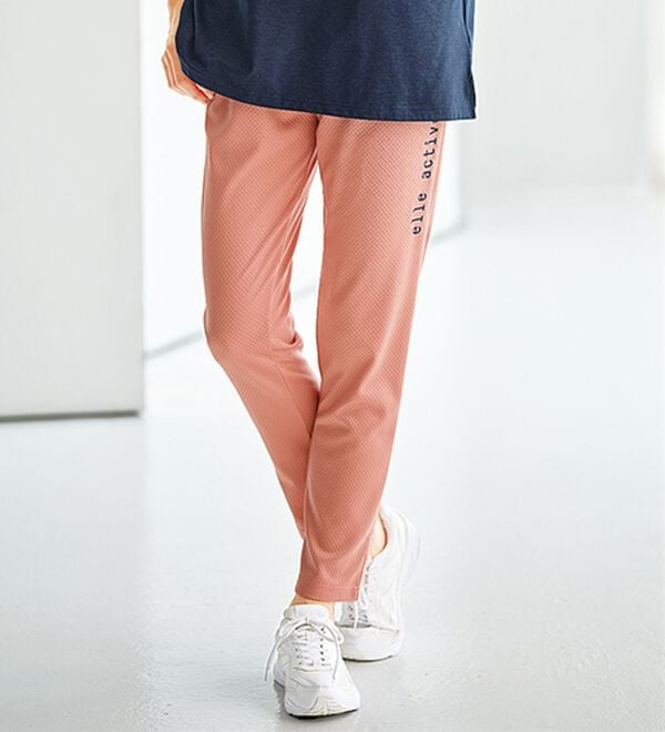 BELLUNA（ベルーナ）の「＜ＥＬＬＥ　Ａｃｔｉｖｅ＞裏起毛ハニカムメッシュジャージパンツ（その他パンツ）」｜コーラル