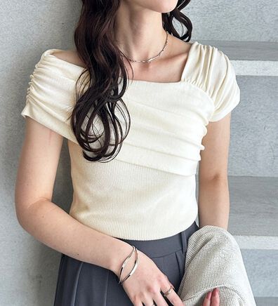 GeeRA（ジーラ）の「ドレープデザイン２ＷＡＹネックニット（ニット・セーター）」