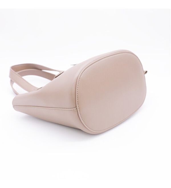 BELLUNA（ベルーナ）の「エレファントモチーフ手提げ（ハンドバッグ）」｜詳細画像