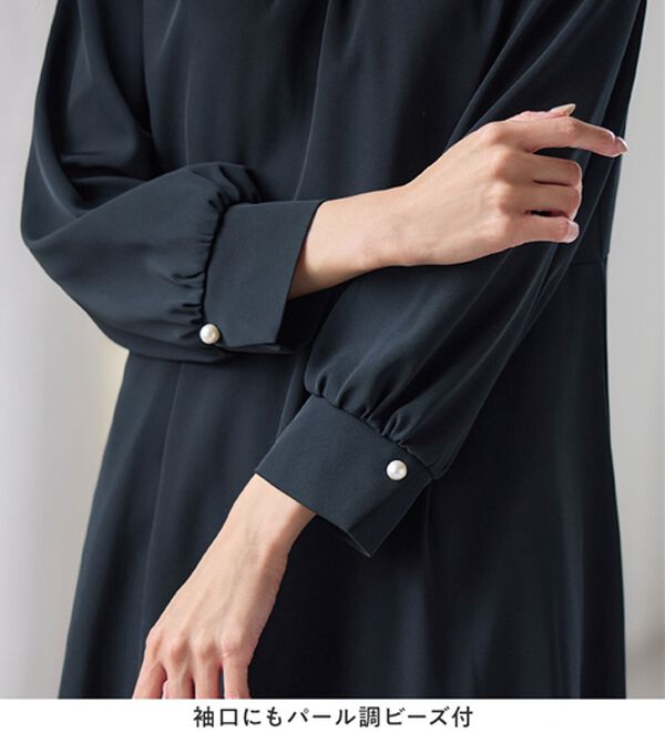 alotta（アロッタ）の「【嬉しい５つの機能付】ネックパール調タックフレアーワンピース（その他ワンピース）」｜詳細画像