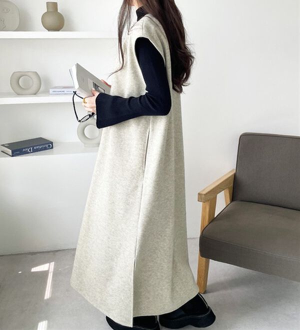 GeeRA（ジーラ）の「Ｖネックオーバーサイズジャンパースカート（ジャンパースカート）」｜詳細画像